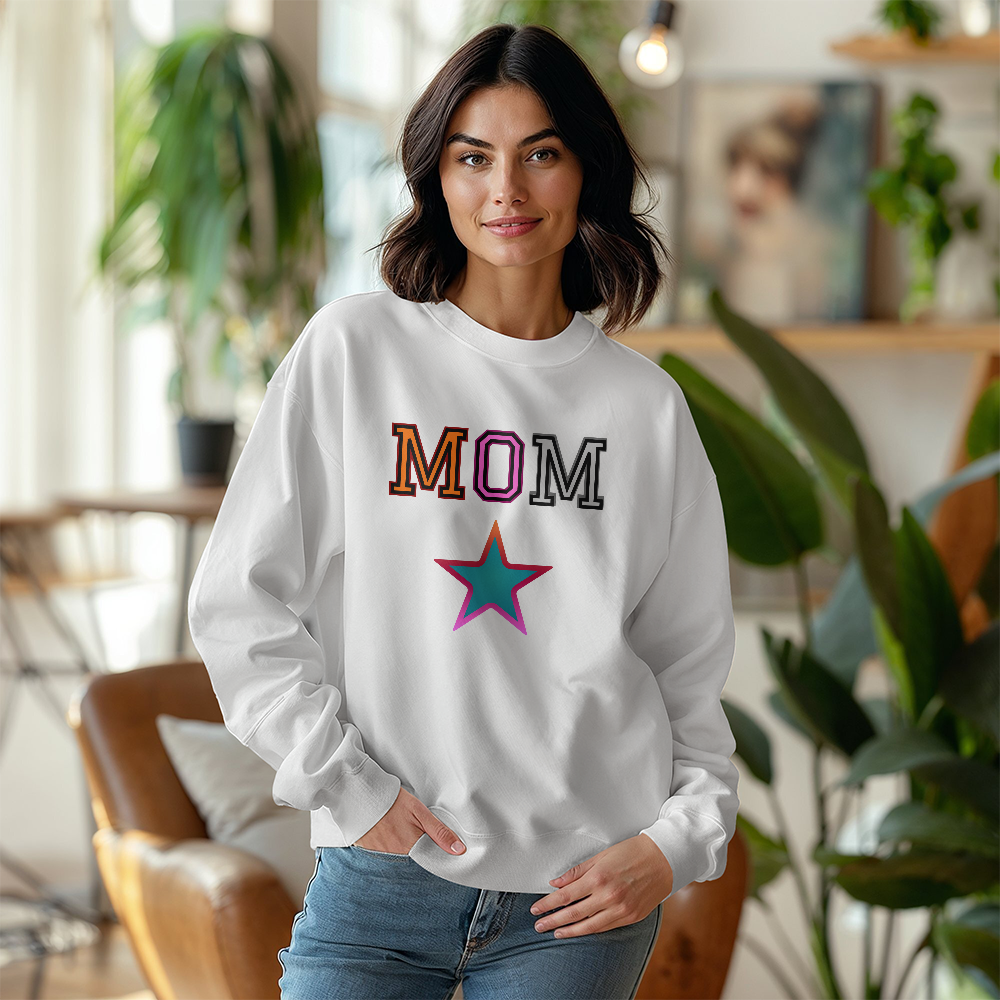 MOM Star | Crewneck Sweatshirt